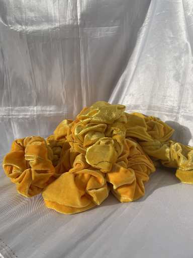 [scrun-00003] Chouchou jaune