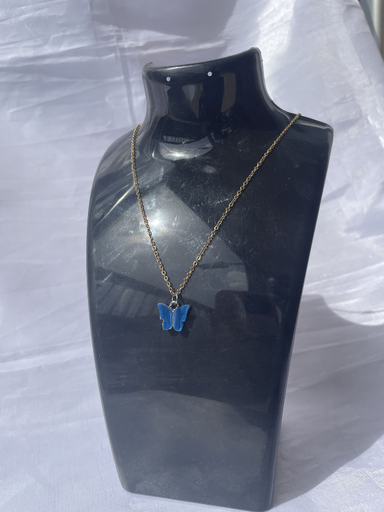 Chaîne papillon bleu foncé